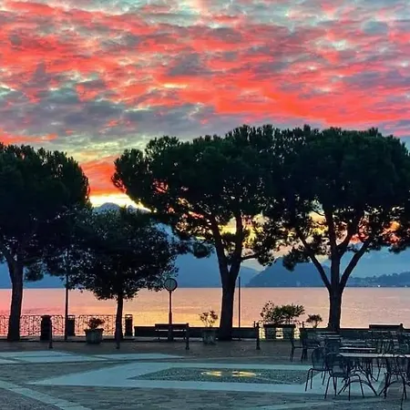 Mansarda In Centro Menaggio Con Spiaggia Privata E Possibilita Garage