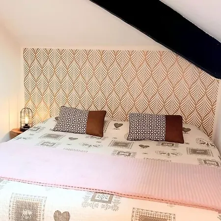 Mansarda In Centro Menaggio Con Spiaggia Privata E Possibilita Garage Appartement Menaggio