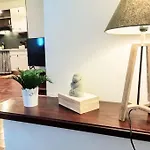 Mansarda In Centro Con Privata E Possibilita Garage Apartment *
