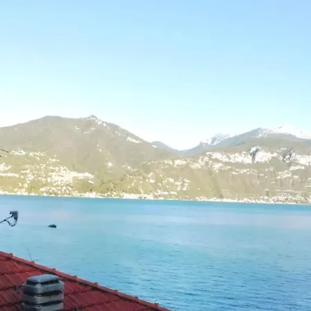 Mansarda In Centro Con Privata E Possibilita Garage ميناجيو