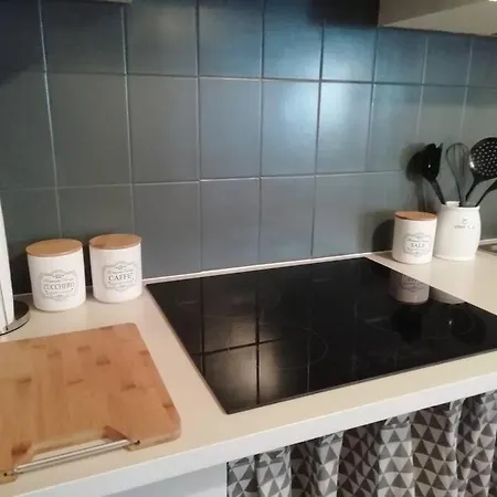 Mansarda In Centro Con Privata E Possibilita Garage ميناجيو